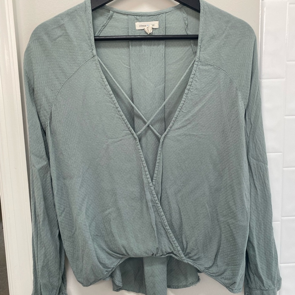 Silence & Noise Women's Wrap Top in Soft Gray/blue